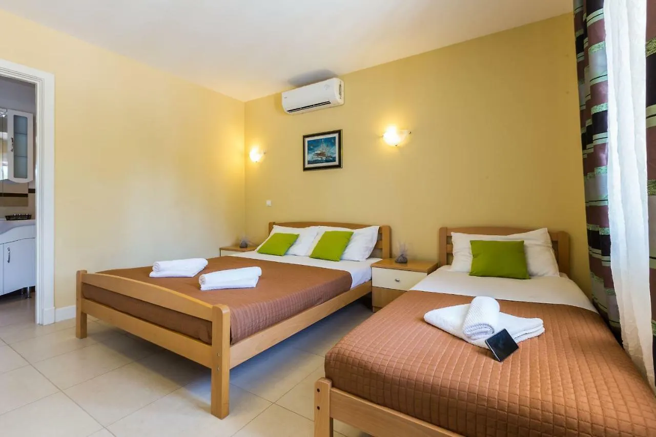Pineta Rooms & More Zadar